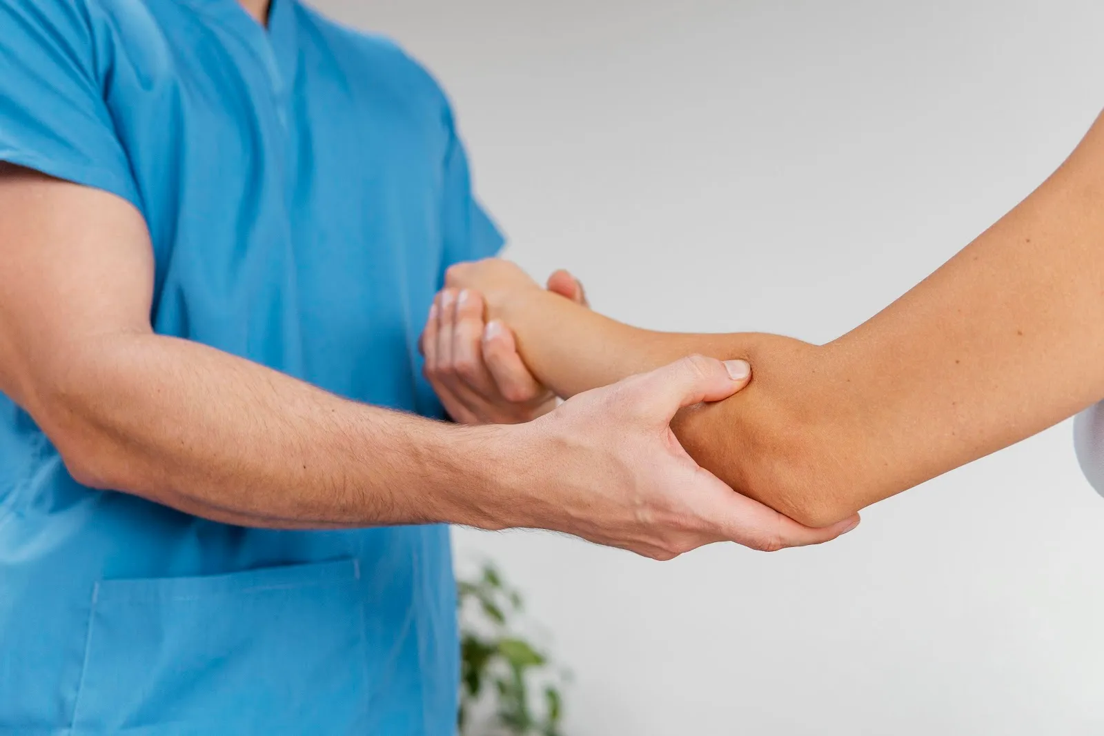 Natural Remedies and Home Care for Carpal Tunnel Pain
