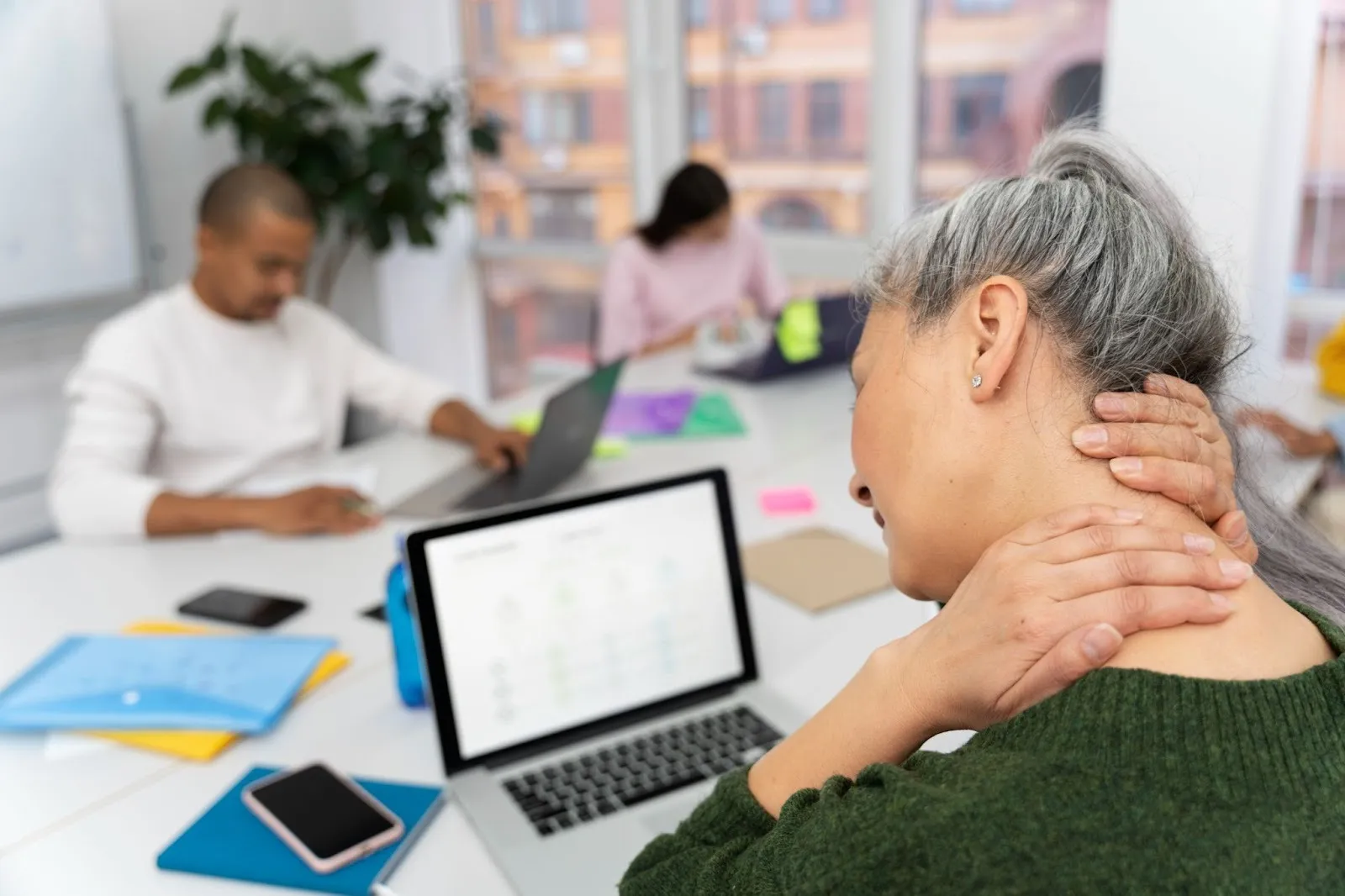The Role of Posture in Preventing and Treating Back Pain with Chiropractic Care